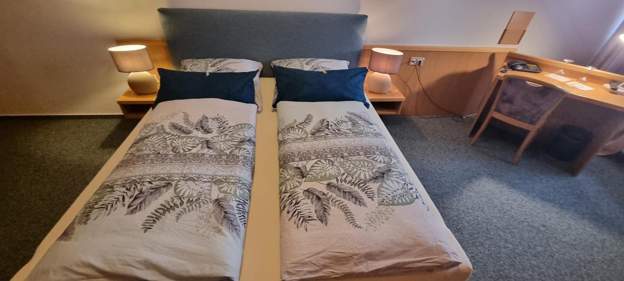 Hotel Alt Oesselse ซาร์ชตัดท์ ห้อง รูปภาพ